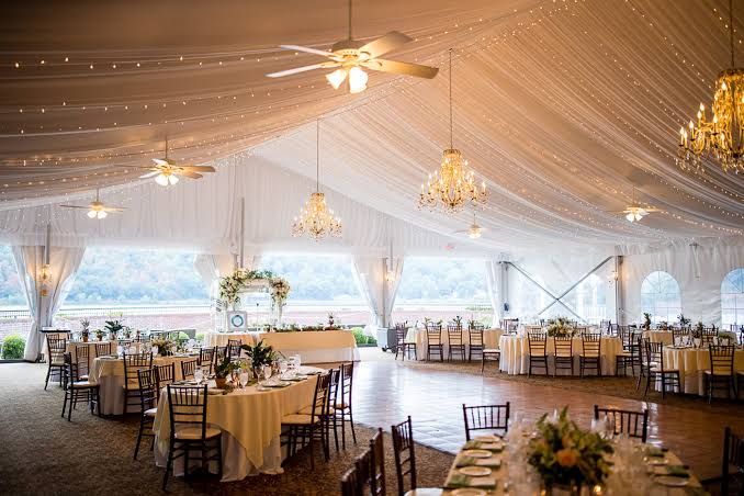 Ballroom elegance at The Grandview venue